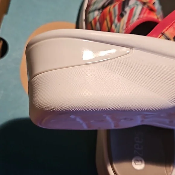 BZEES SMILE II - Picture 7 of 8